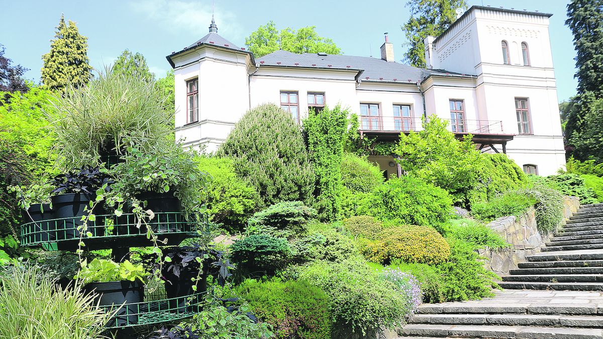 Začala rekonstrukce zámku v arboretu Nový Dvůr